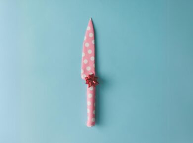 Ein Messer ist eine hervorragende Geschenkidee für die vegane Küche